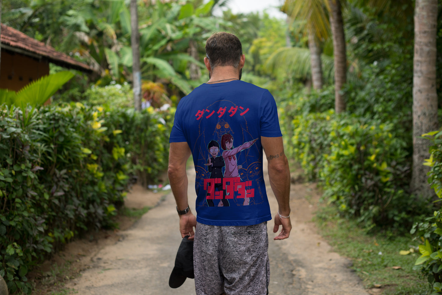 Abuela Regular Fit Tee